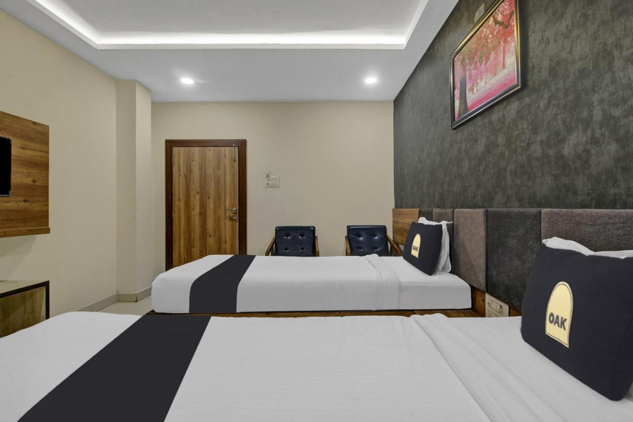 Collection O Hotel Swagath Pride Mancherāl Exterior foto