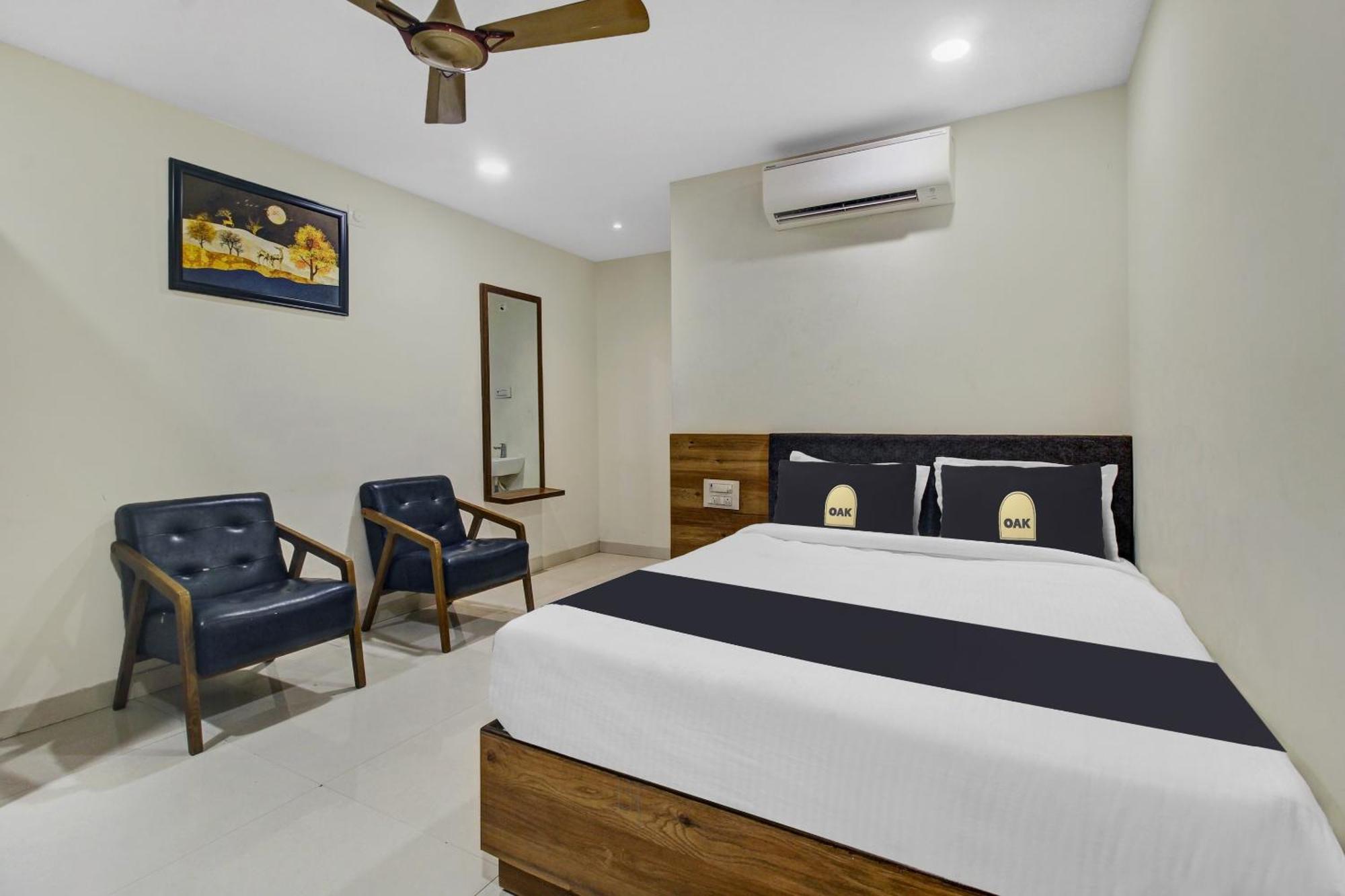 Collection O Hotel Swagath Pride Mancherāl Exterior foto